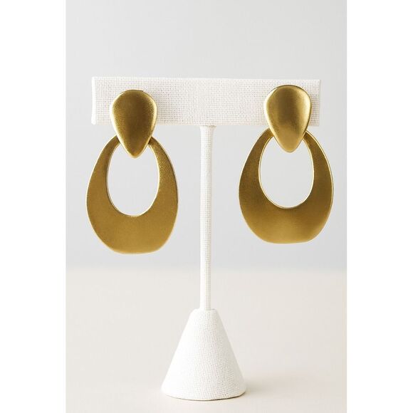 Vintage 90s Womens Chunky‎ Matte Gold Tone Teardrop Dangle Clip On Hoop Earrings - Picture 1 of 4